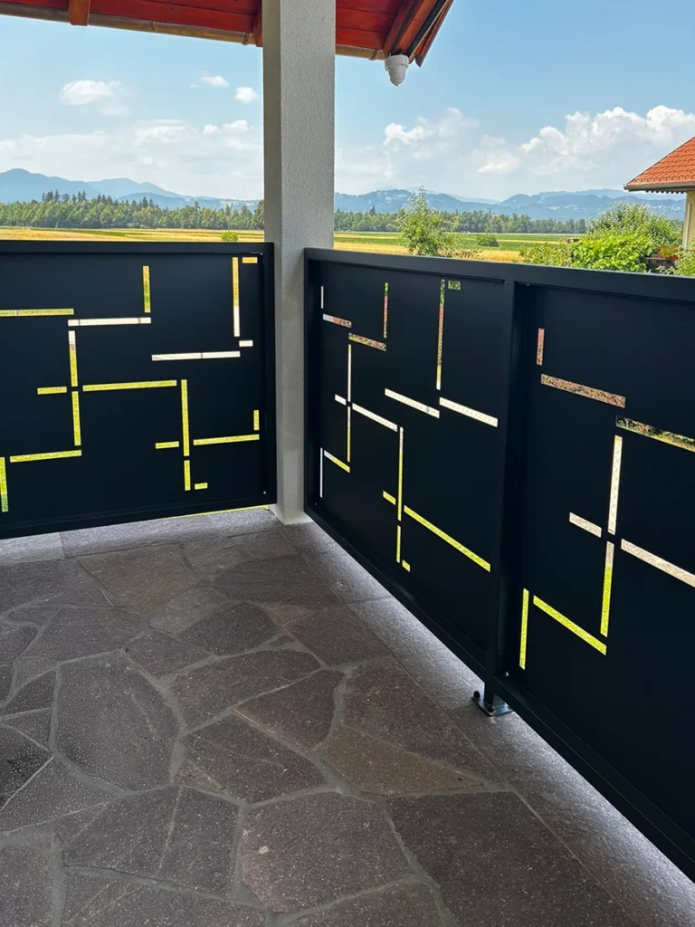 Kozjek kovinski izdelki - izdelava balkonske ograje.