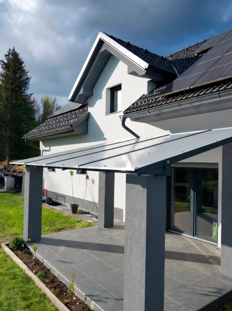 Kozjek kovinski izdelki - izdelava nadstreška za teraso.
